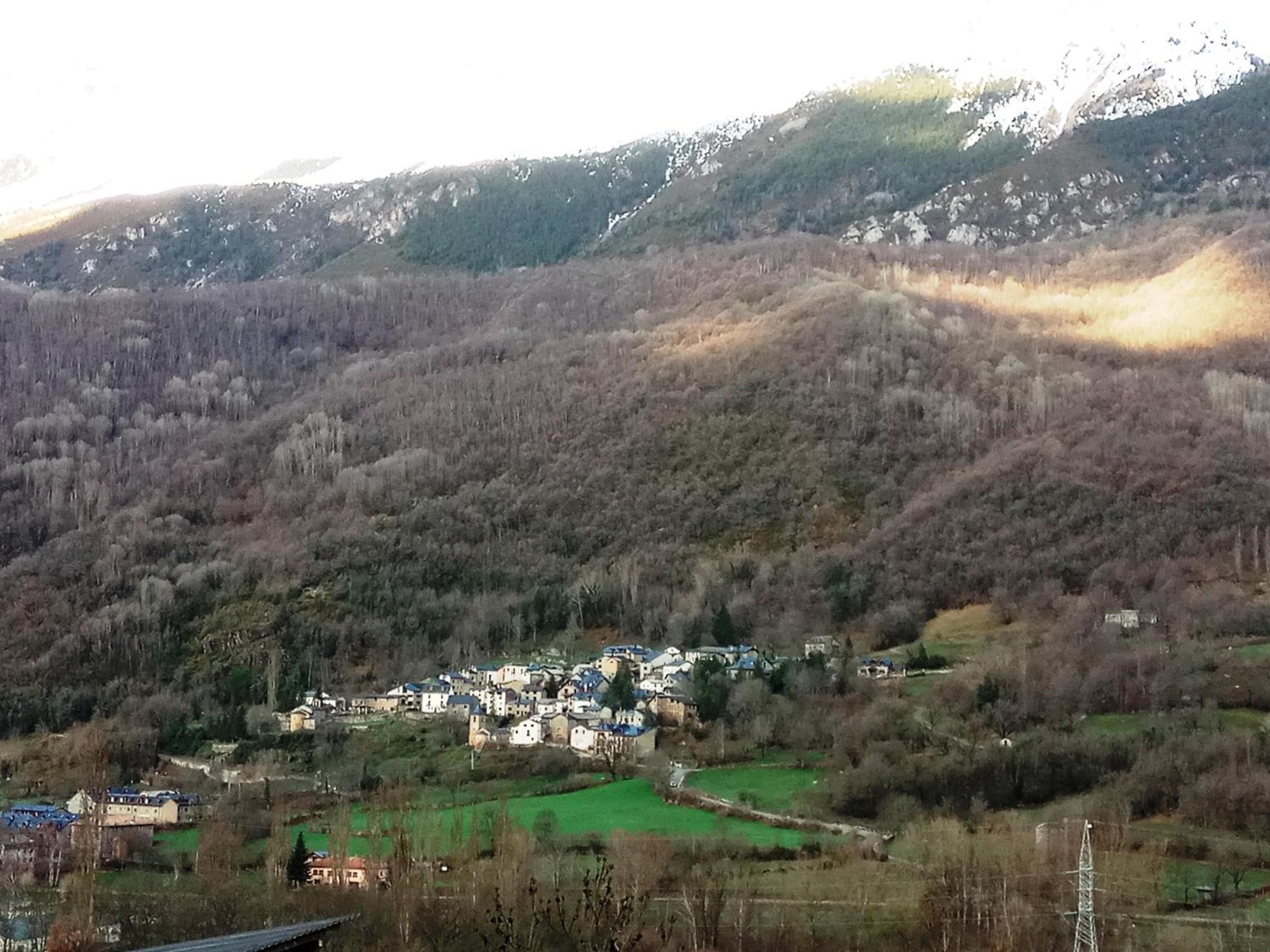 Villa La Borda De Sesué Exterior foto